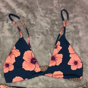 Acacia hibiscus top